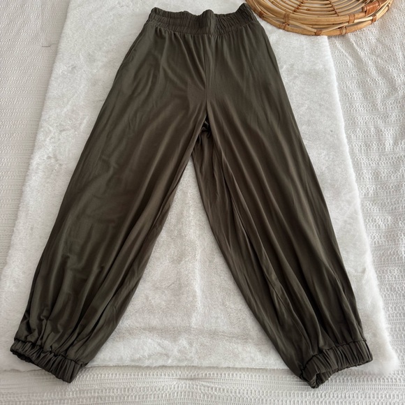 Free People Ali High Waist Balloon Beach Pants Army Olive Green Harem NWT - Picture 3 of 13